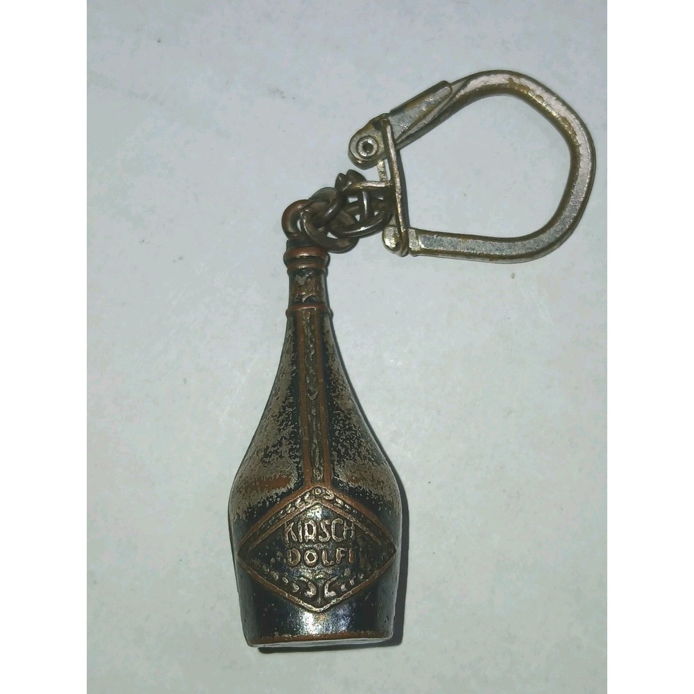 Lot Of 4 Novelty KEY RING Vintage Miniature Football, Shell Station Ect. - Picture 3 of 6